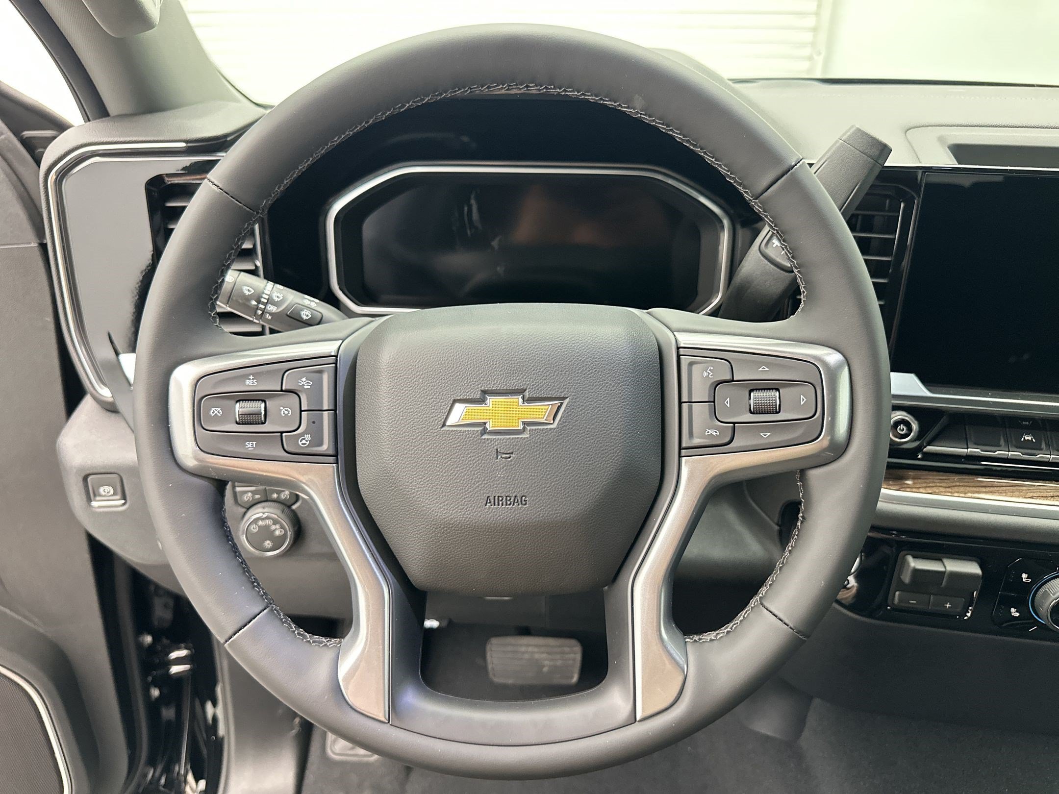 New 2026 Chevrolet Silverado 1500 LT AWD/4WD image 11