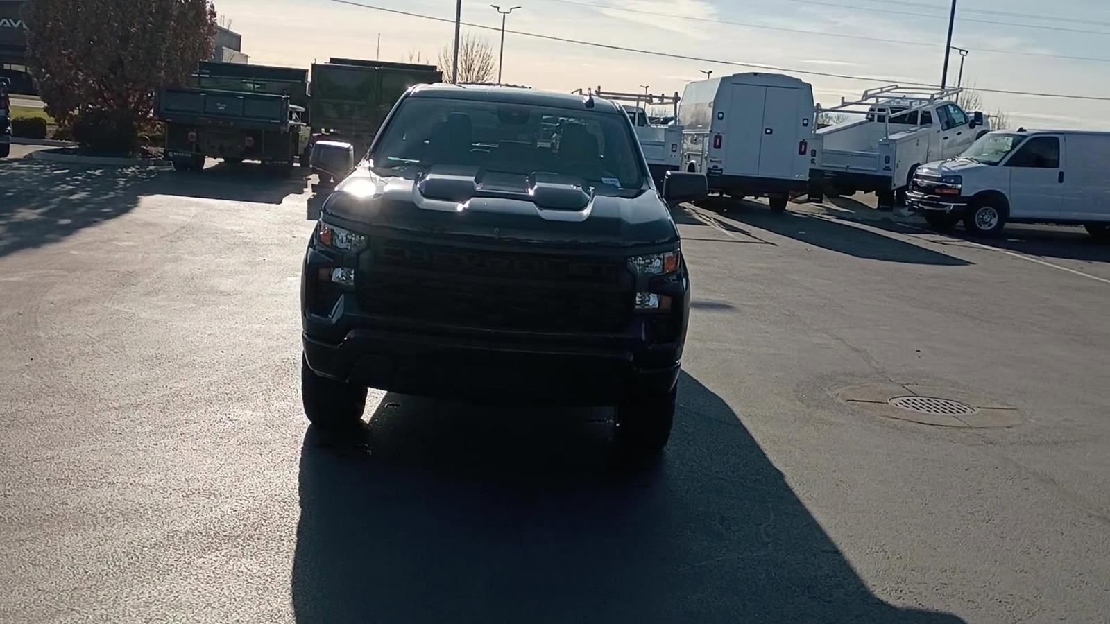 New 2026 Chevrolet Silverado 1500 Custom Trail Boss w/ Dark Appearance Package image 6