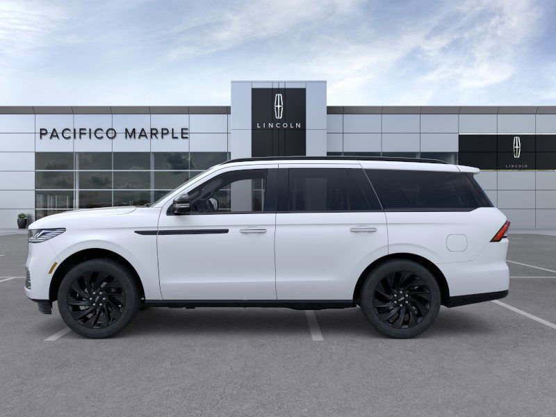 New 2026 Lincoln Navigator Reserve image 3