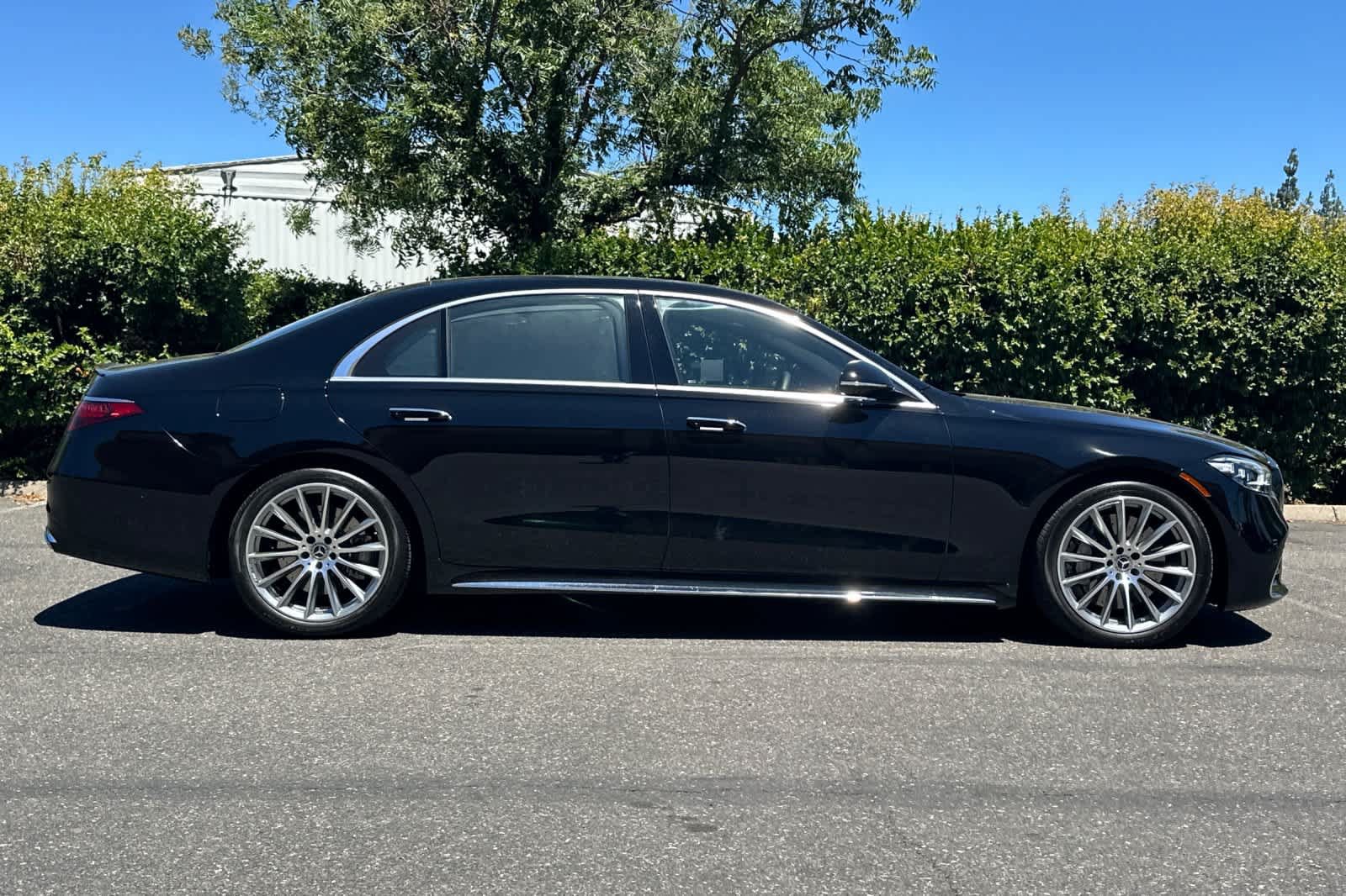 Certified 2022 Mercedes-Benz S 580 4MATIC Sedan image 2