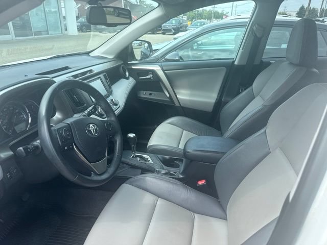 Used 2015 Toyota RAV4 Limited AWD/4WD image 11