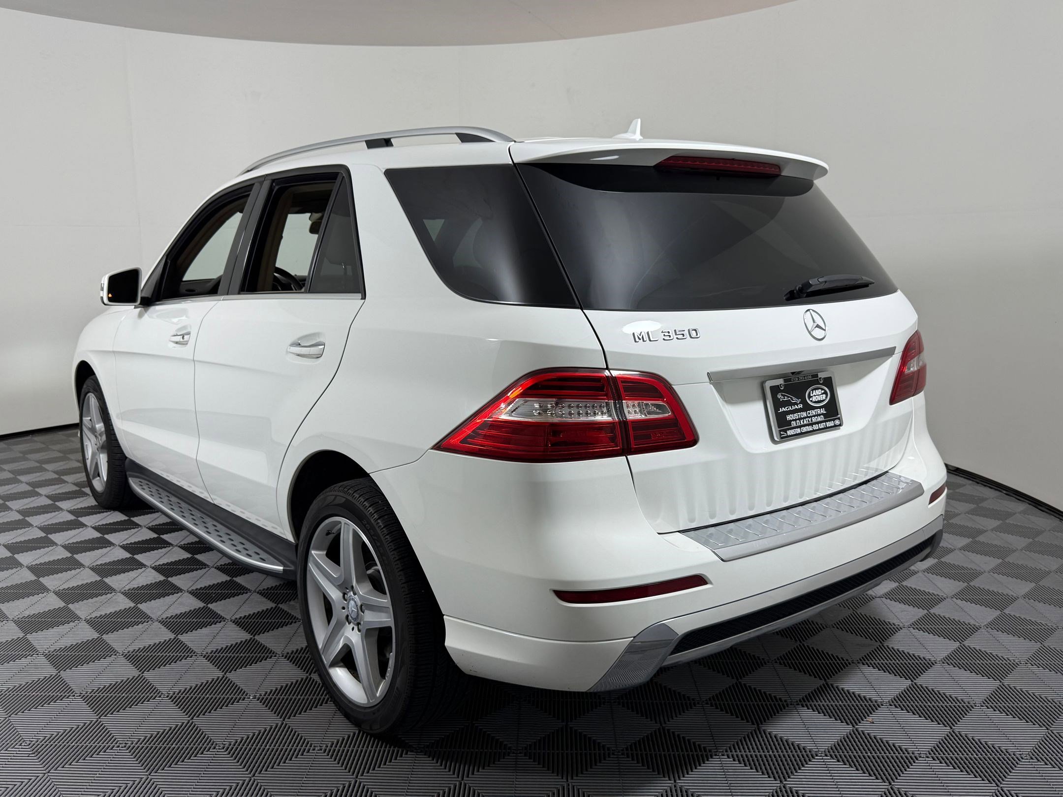 Used 2015 Mercedes-Benz ML 350 2WD image 3