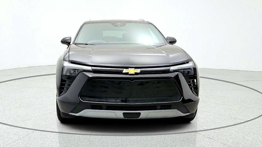 Used 2024 Chevrolet Blazer EV LT AWD/4WD image 2