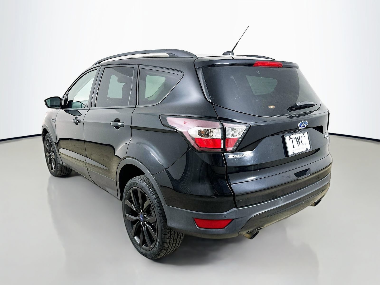 Used 2017 Ford Escape Titanium AWD/4WD image 7