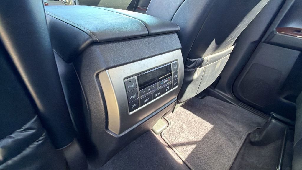 Used 2017 Lexus GX 460 Premium w/ Premium Package image 16