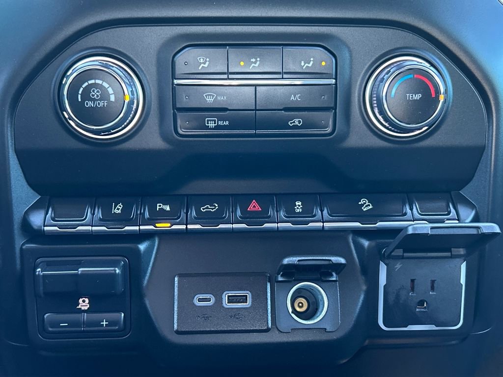 Used 2024 Chevrolet Silverado 2500 Custom w/ Custom Value Package image 15