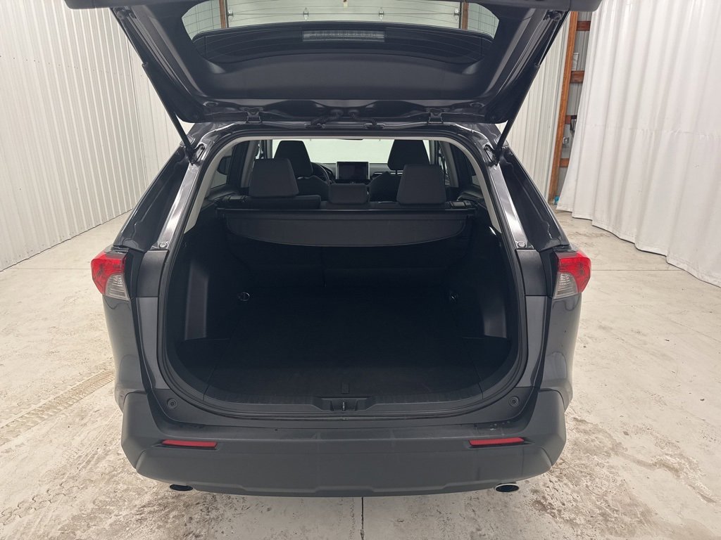 Used 2025 Toyota RAV4 XLE image 6