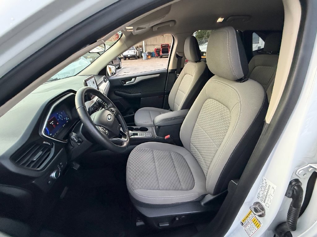 Used 2020 Ford Escape SE Sport AWD/4WD image 9