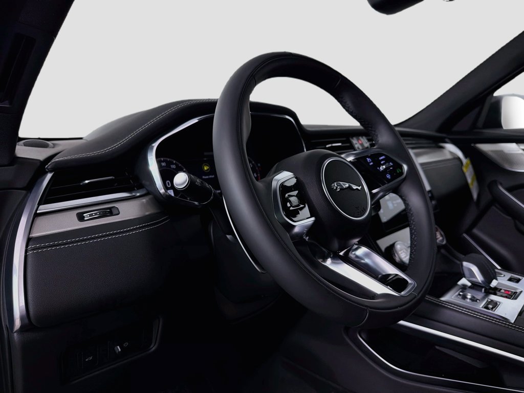 New 2026 Jaguar F-PACE R-Dynamic S AWD/4WD image 9