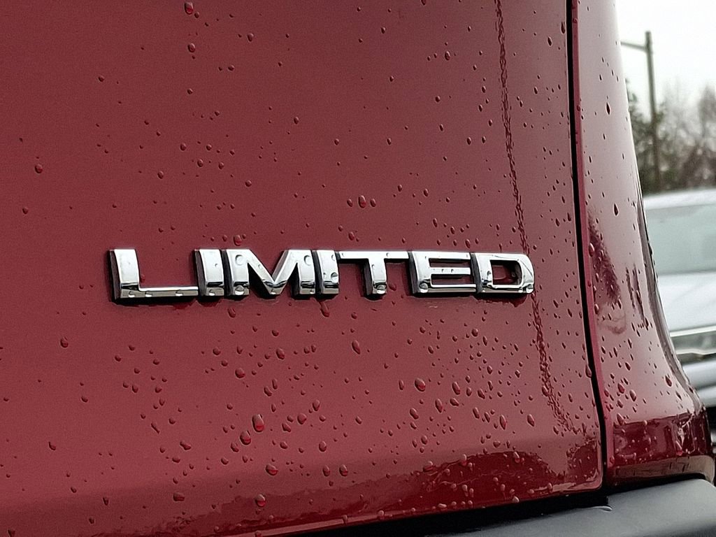 Used 2017 Jeep Cherokee Limited w/ Luxury Group image 32