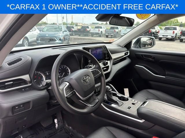 Used 2023 Toyota Highlander L FWD image 12