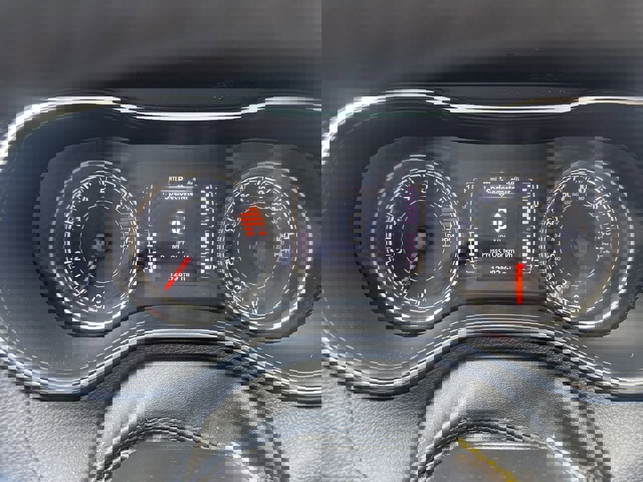 Used 2019 Jeep Cherokee Latitude Plus image 10