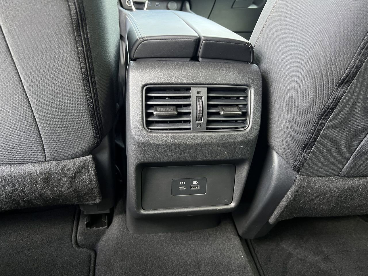 Certified 2023 Nissan Rogue SV image 24