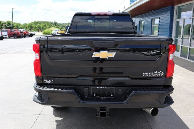 Used 2022 Chevrolet Silverado 2500 High Country w/ Z71 Off-Road Package AWD/4WD image 7