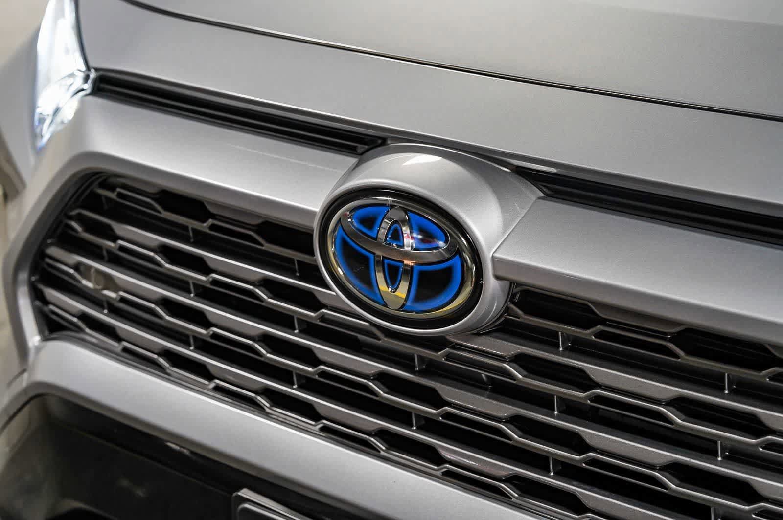 Certified 2020 Toyota RAV4 XSE AWD/4WD image 9