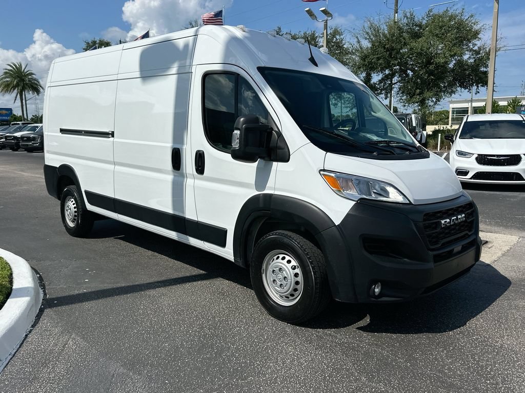 Used 2025 RAM ProMaster 2500 w/ Convenience Group FWD image 3
