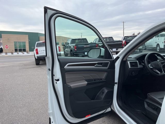 Used 2021 Volkswagen Atlas SE image 28