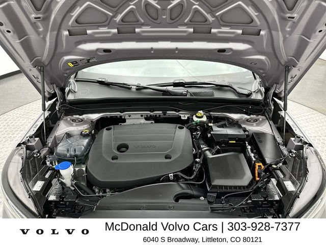 Certified 2026 Volvo XC40 B5 Plus AWD/4WD image 25