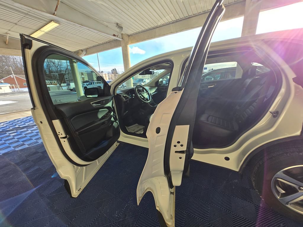 Used 2022 Ford Edge SEL w/ Convenience Package image 24