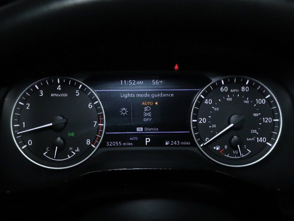 Used 2025 Nissan Pathfinder SV image 25