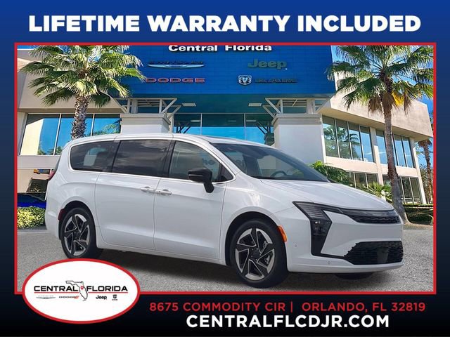 New 2027 Chrysler Pacifica Limited FWD image 1