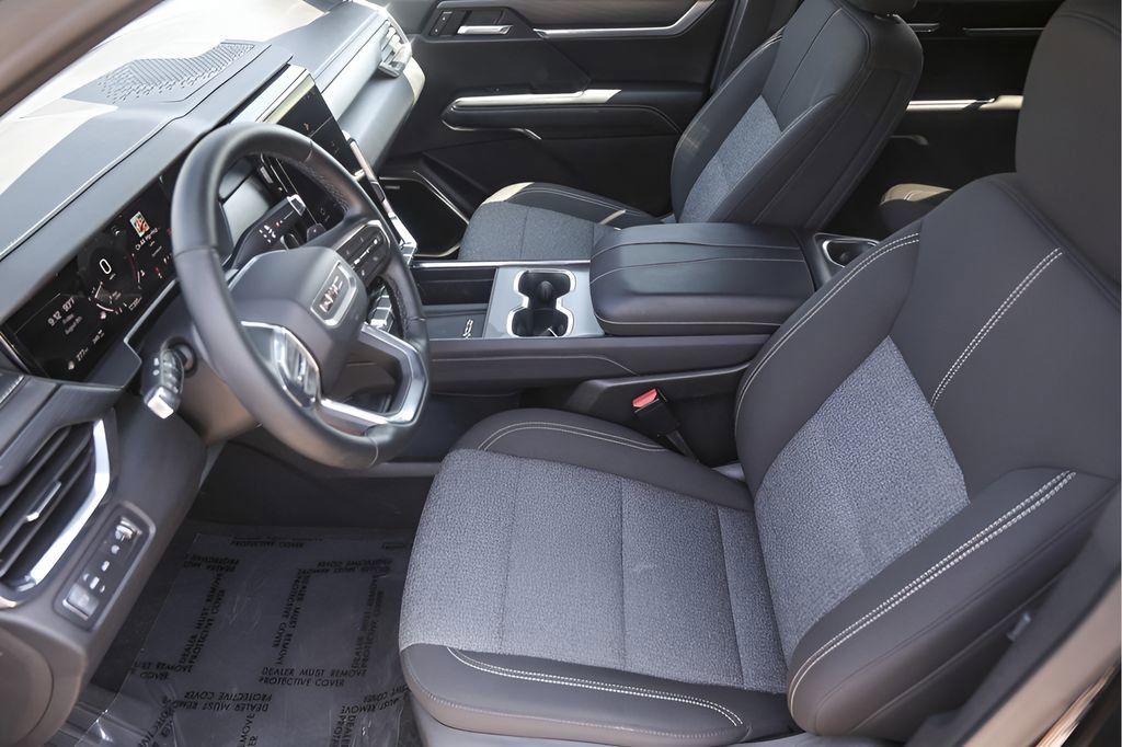 Used 2025 GMC Acadia Elevation AWD/4WD image 10