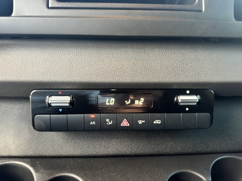 Used 2022 Mercedes-Benz Sprinter 144 Cargo image 40