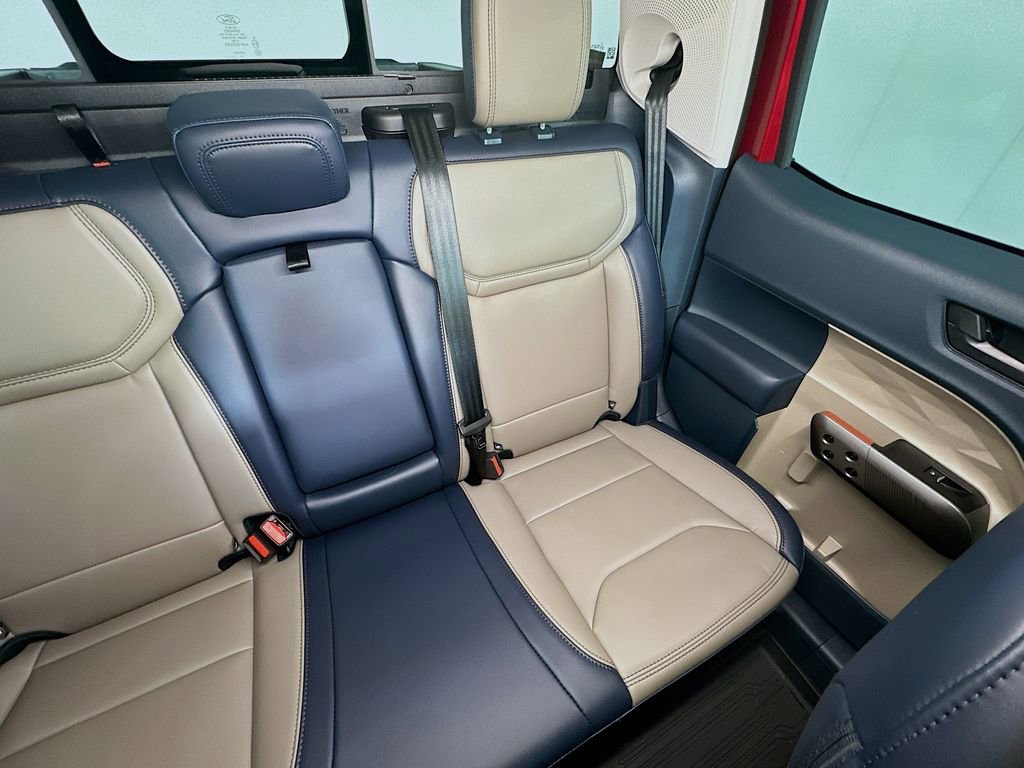 Used 2025 Ford Maverick Lariat w/ 4K Tow Package image 14