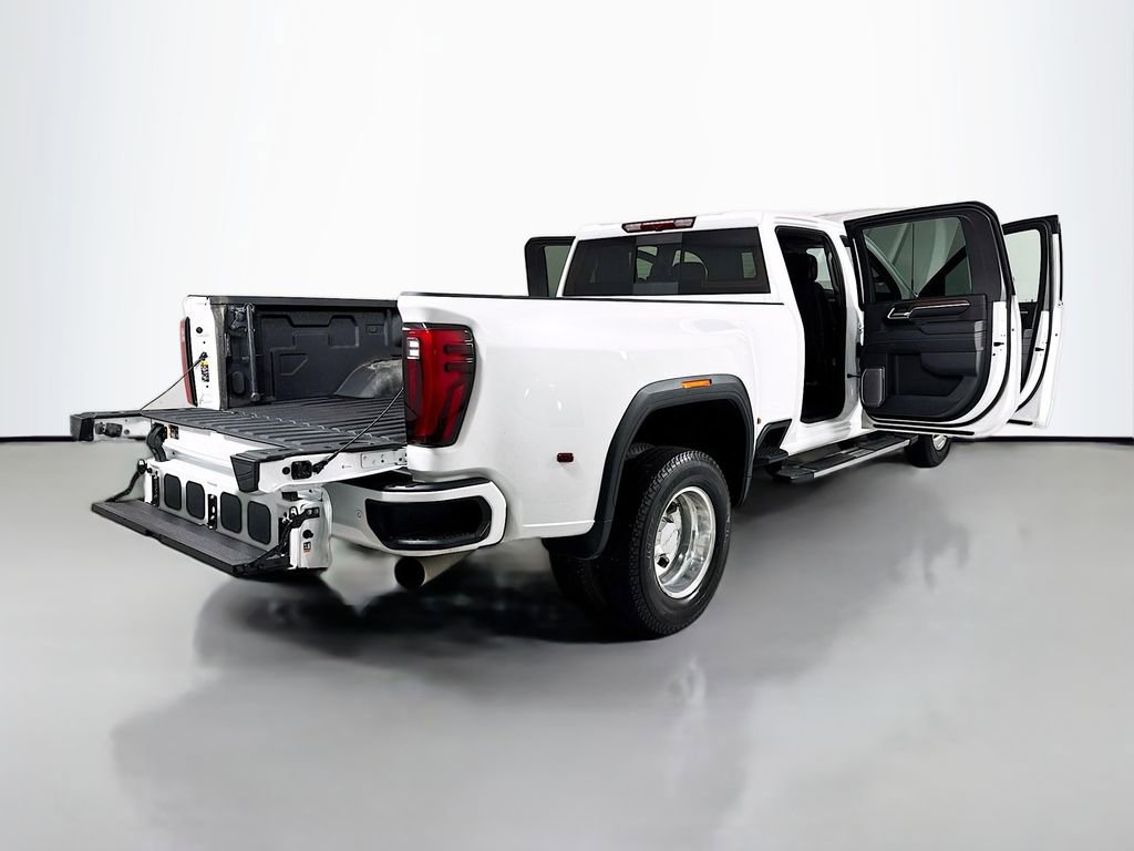 Used 2025 GMC Sierra 3500 Denali image 25