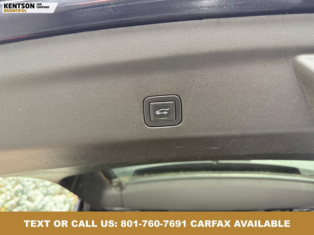 Used 2024 GMC Yukon SLT image 40