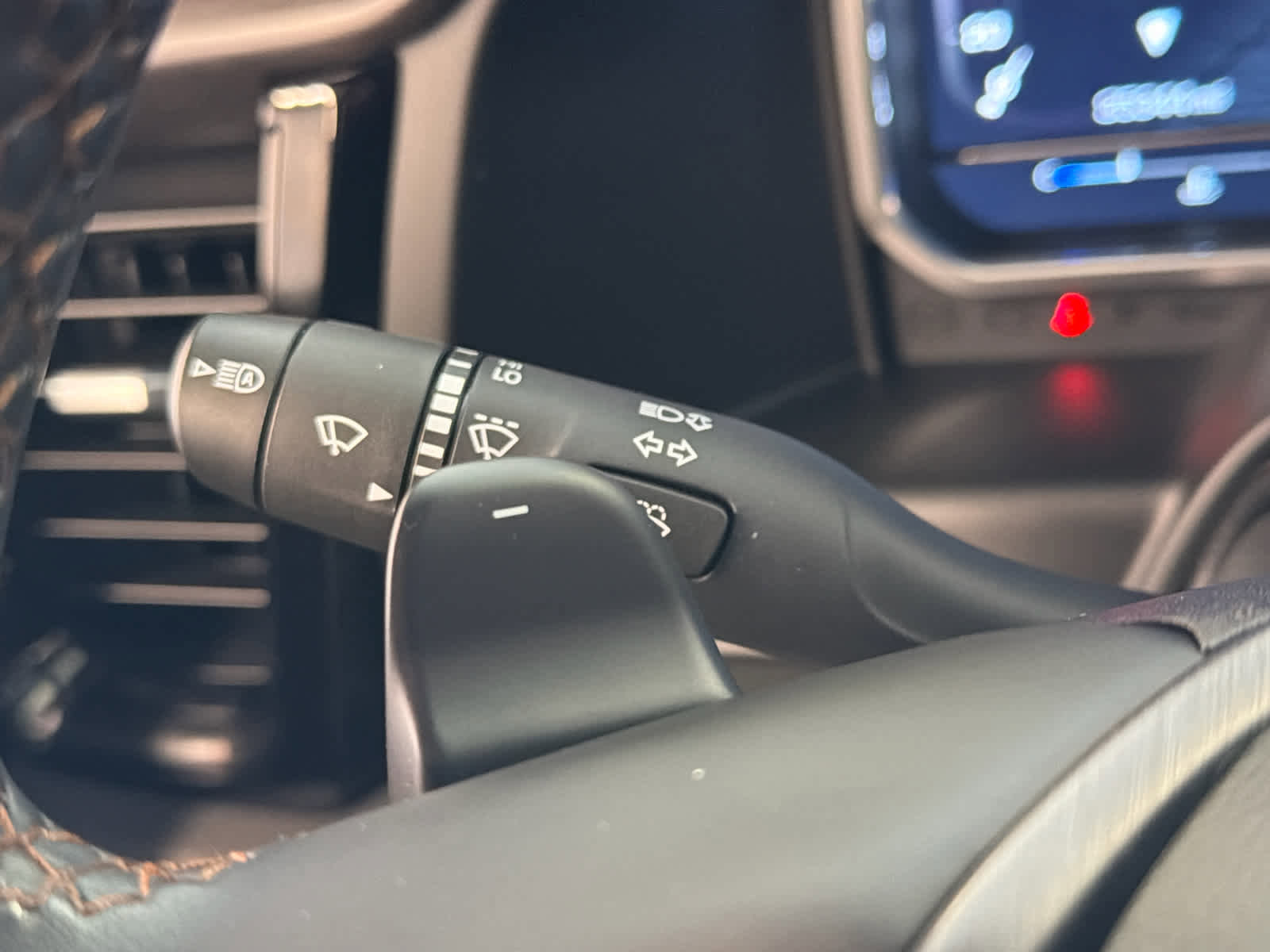 Certified 2024 GMC Sierra 1500 AT4 w/ Technology Package image 40