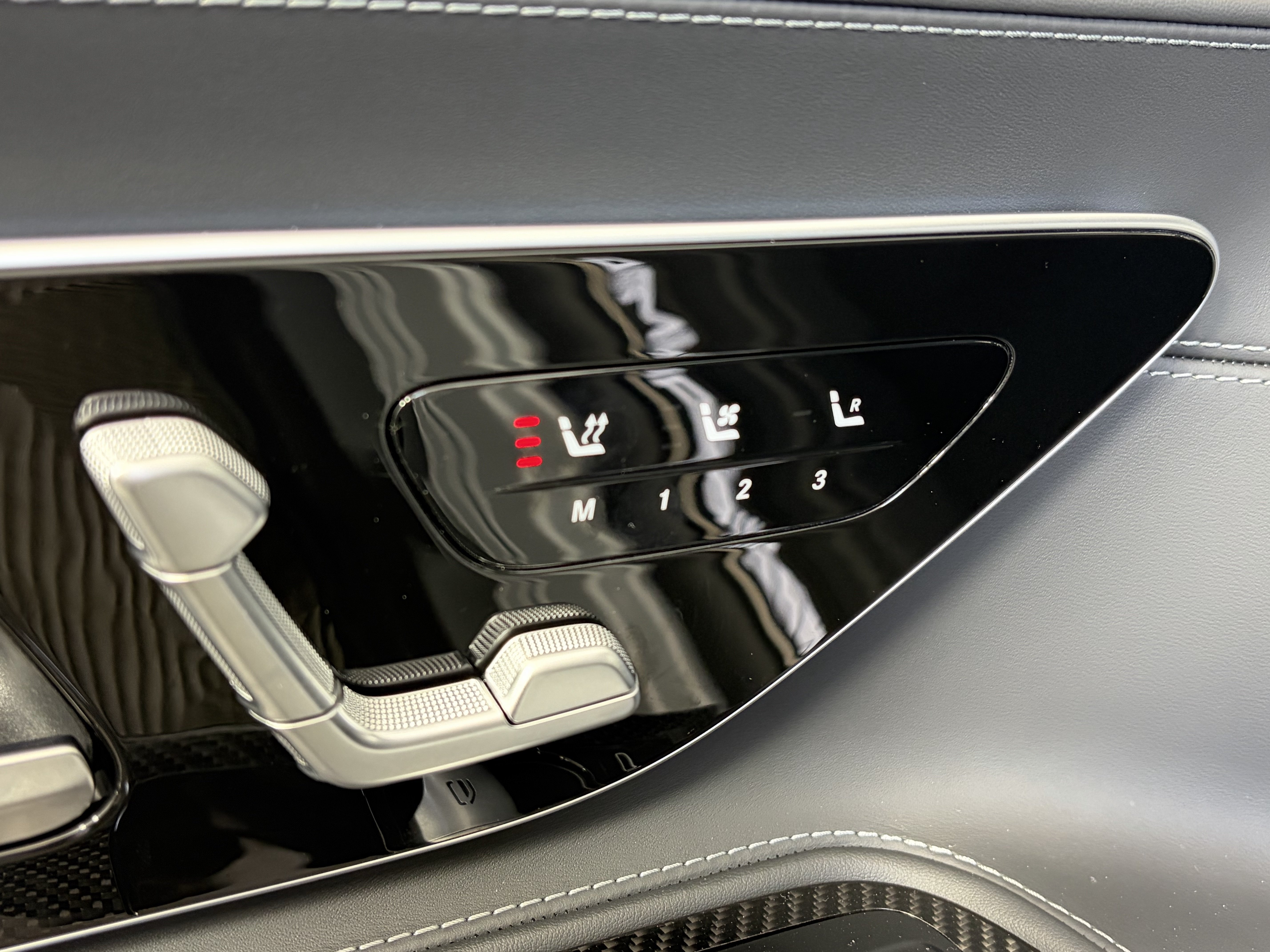 Used 2025 Mercedes-Benz AMG GT 63 image 26