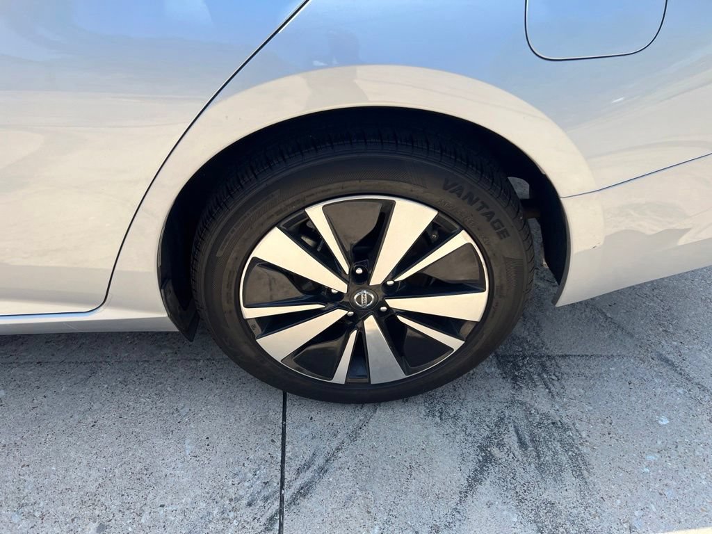 Used 2022 Nissan Altima 2.5 SV FWD image 7