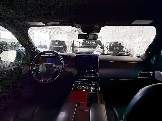 Used 2020 Lincoln Navigator Reserve image 10