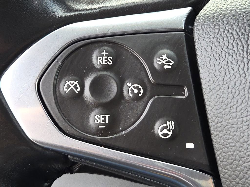 Used 2021 Chevrolet Traverse RS image 28