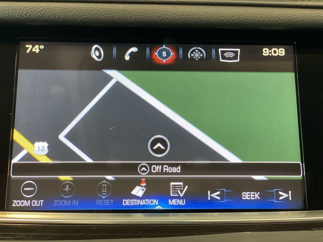 Used 2018 Cadillac XT5 Luxury w/ Driver Awareness Package AWD/4WD image 21