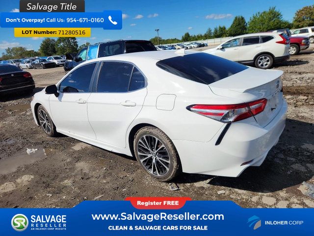 Used 2019 Toyota Camry SE w/ Carpet Mat Package FWD image 3