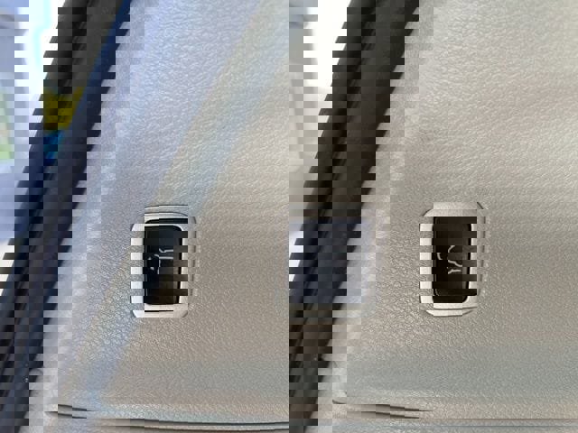 Used 2024 Chrysler Pacifica Limited image 12