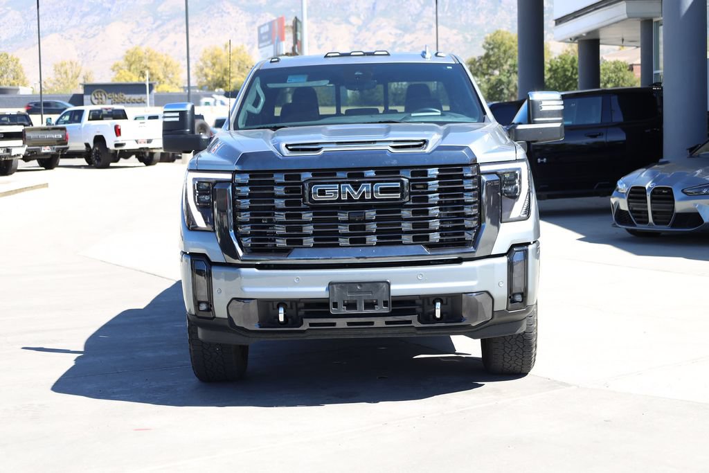 Used 2024 GMC Sierra 2500 Denali Ultimate w/ Max Trailering Package AWD/4WD image 9