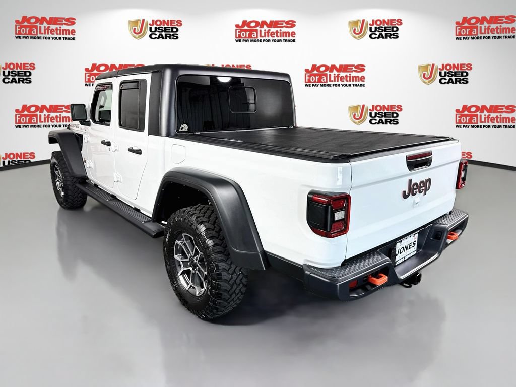Used 2025 Jeep Gladiator Mojave w/ Technology Group AWD/4WD image 2