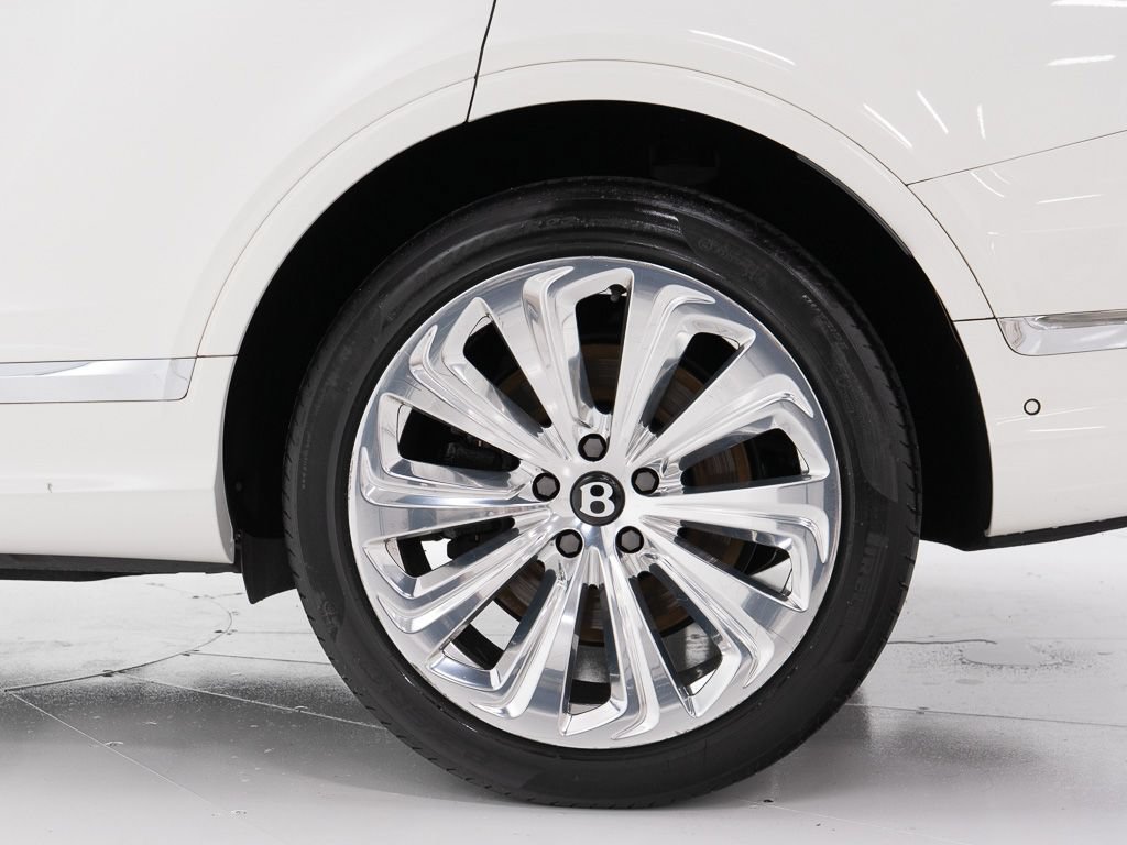 Certified 2023 Bentley Bentayga AWD/4WD image 44