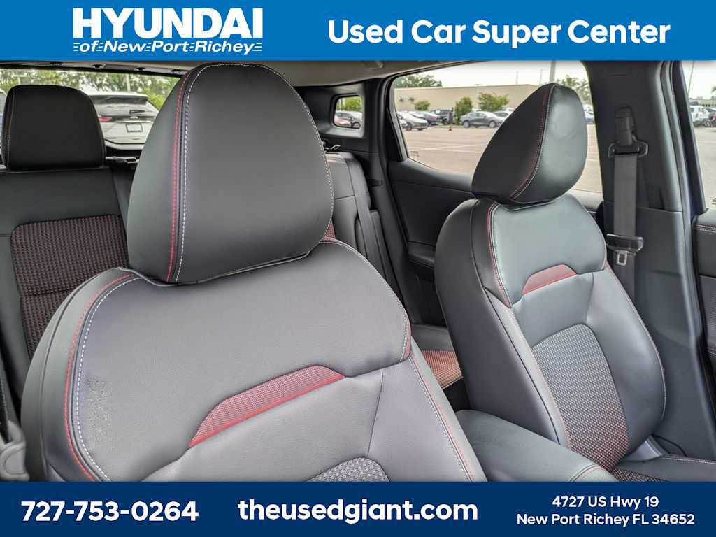Used 2025 Nissan Kicks SR FWD image 6
