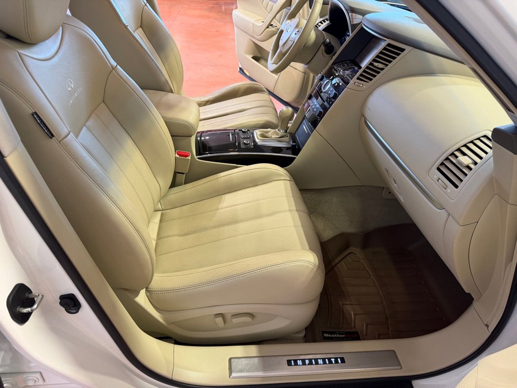 Used 2013 INFINITI FX37 AWD w/ Premium Pkg image 23