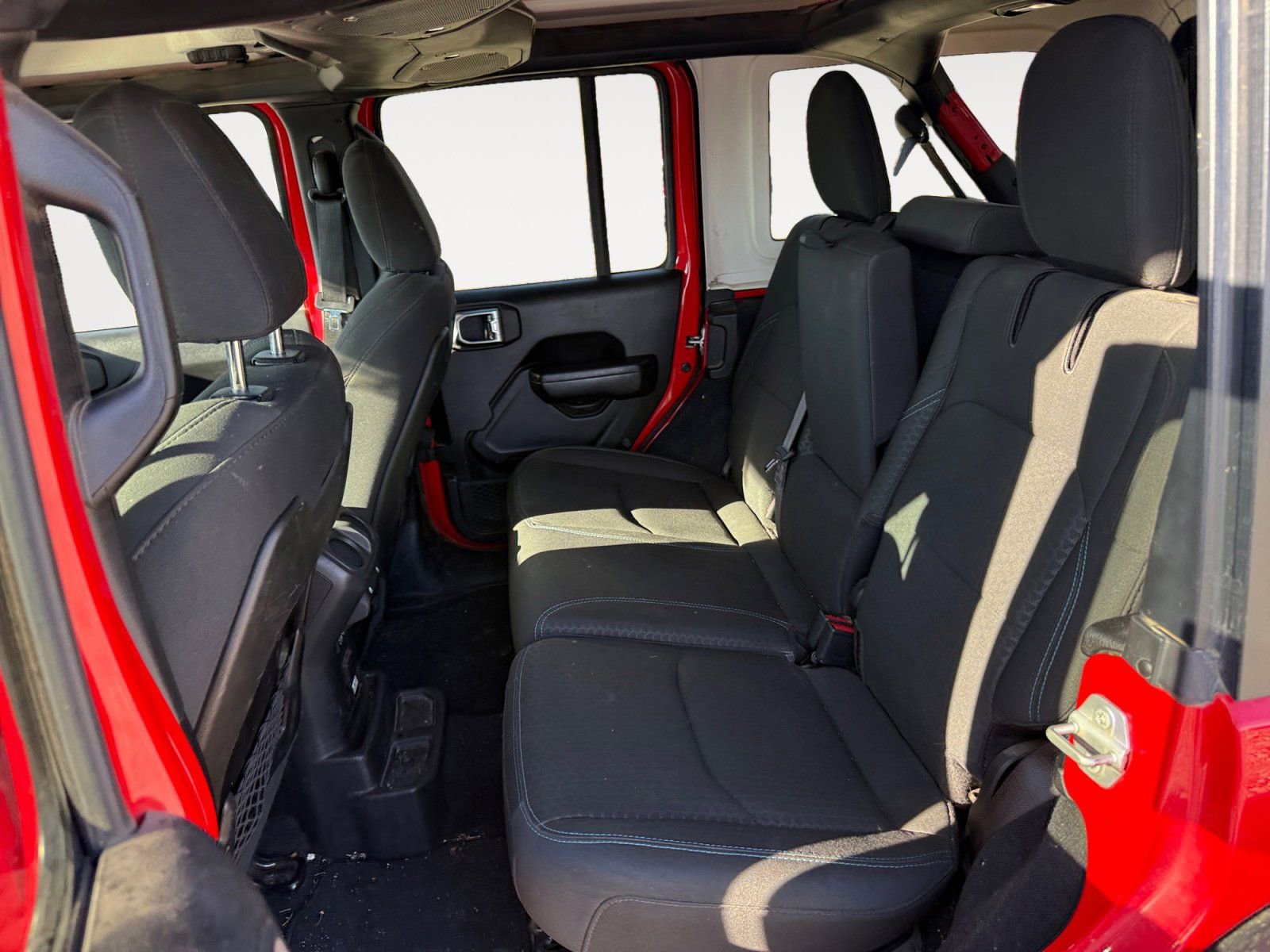 Used 2024 Jeep Wrangler Unlimited Rubicon 4xe image 13