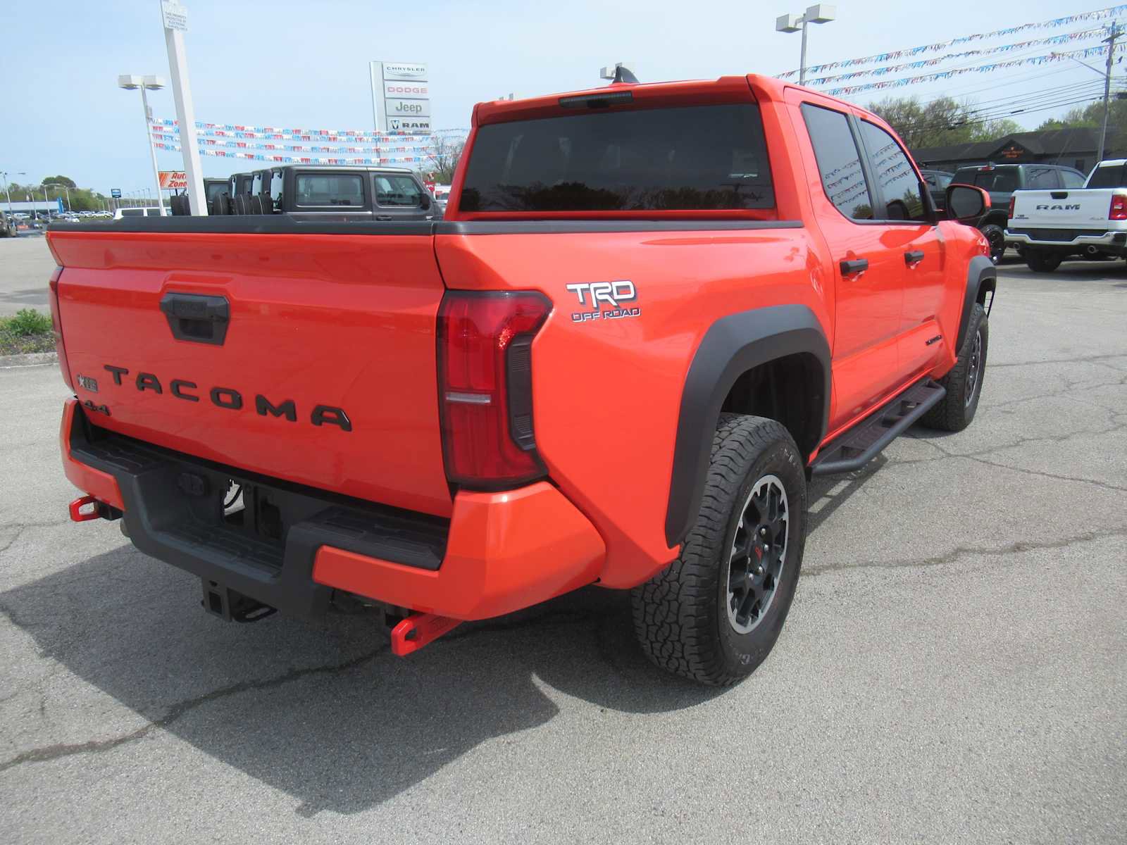 Used 2024 Toyota Tacoma TRD Off-Road image 6