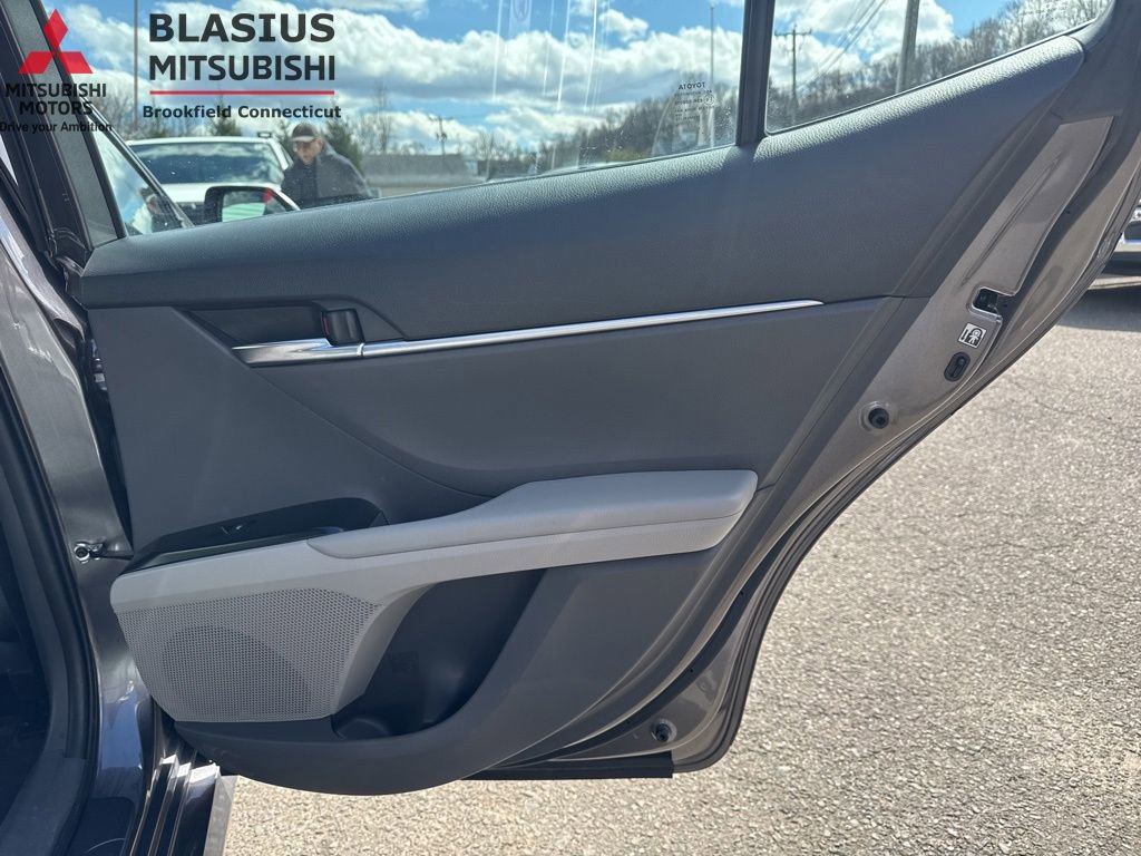 Used 2018 Toyota Camry LE FWD image 31