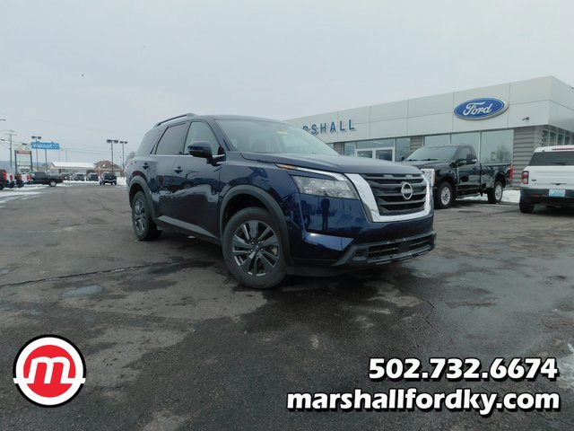 Used 2024 Nissan Pathfinder SV image 1