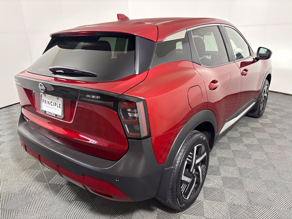 Used 2025 Nissan Kicks SV w/ Illumination Package FWD image 5