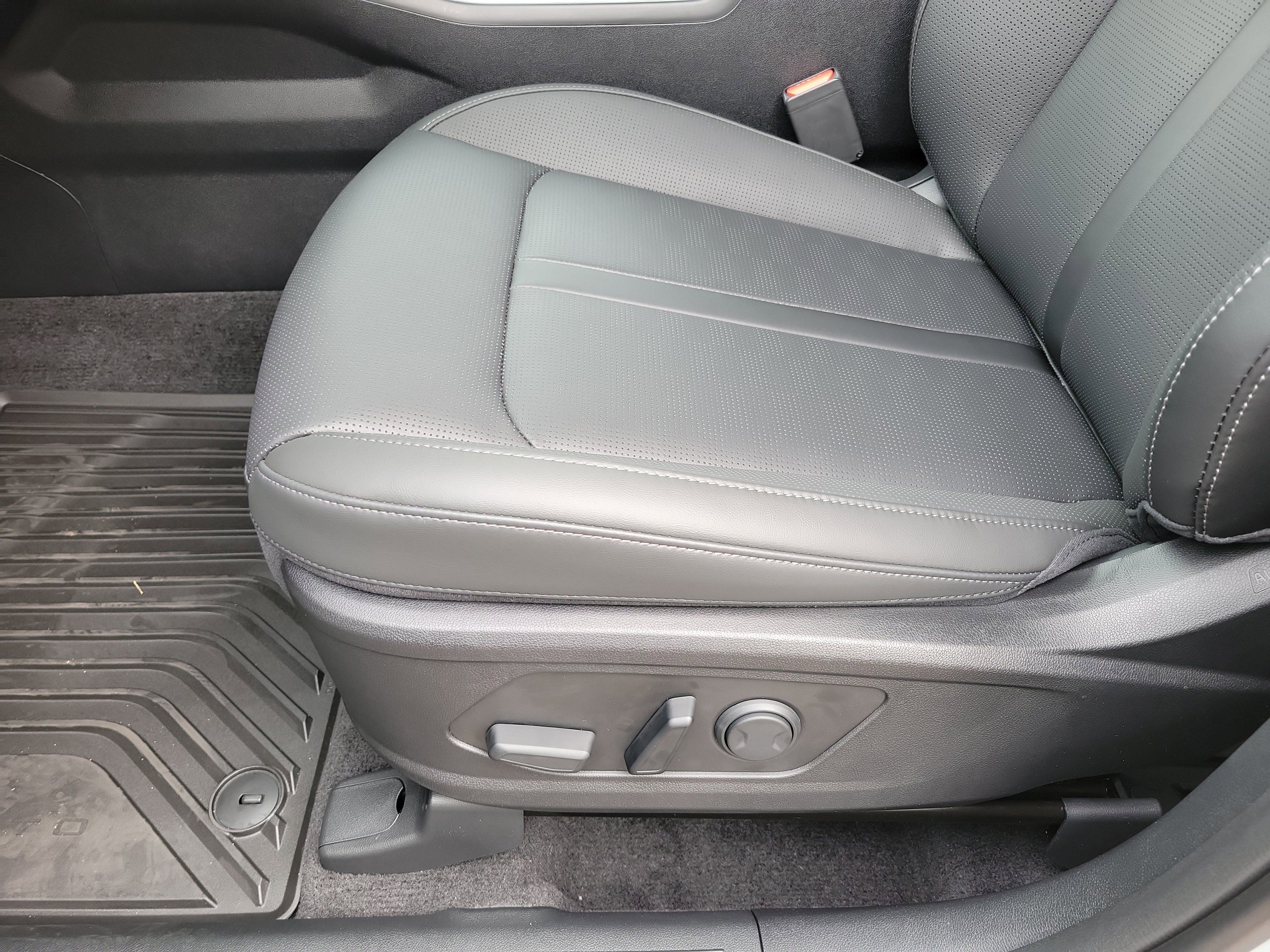 New 2026 Kia Sorento S image 5