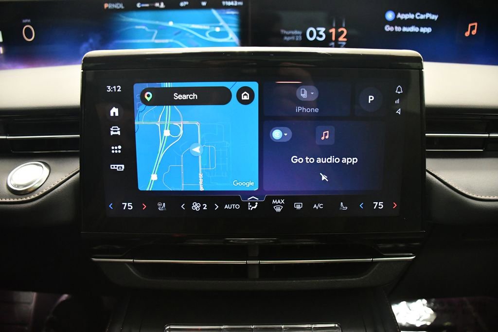 Used 2026 Lincoln Nautilus Reserve AWD/4WD image 16